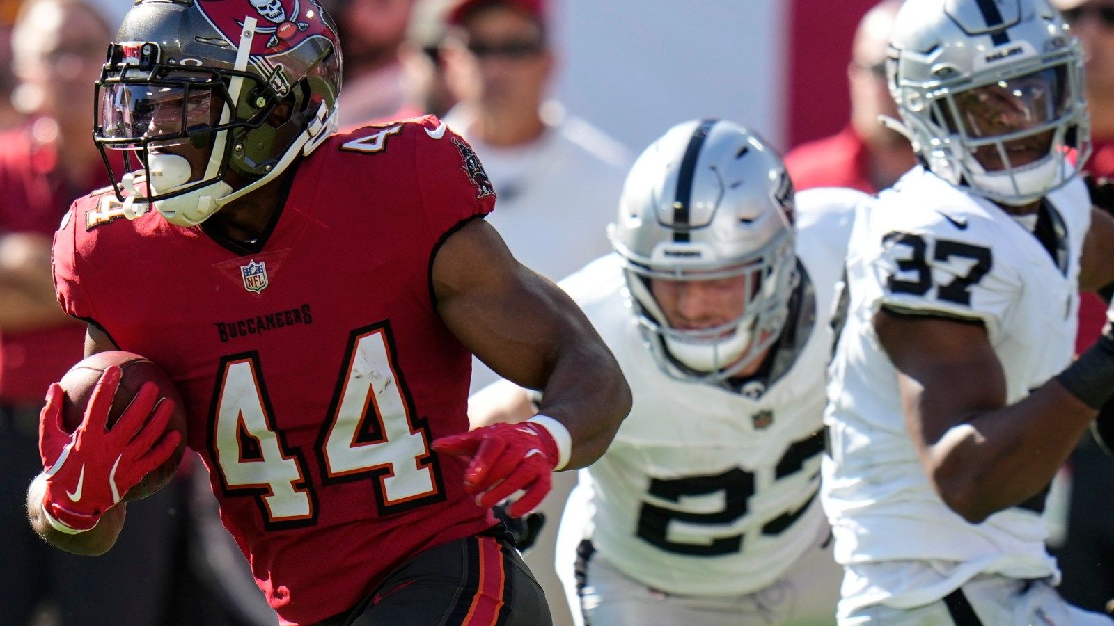 1600x900 Mayfield's 3 TD passes help Bucs take over 1st in NFC South