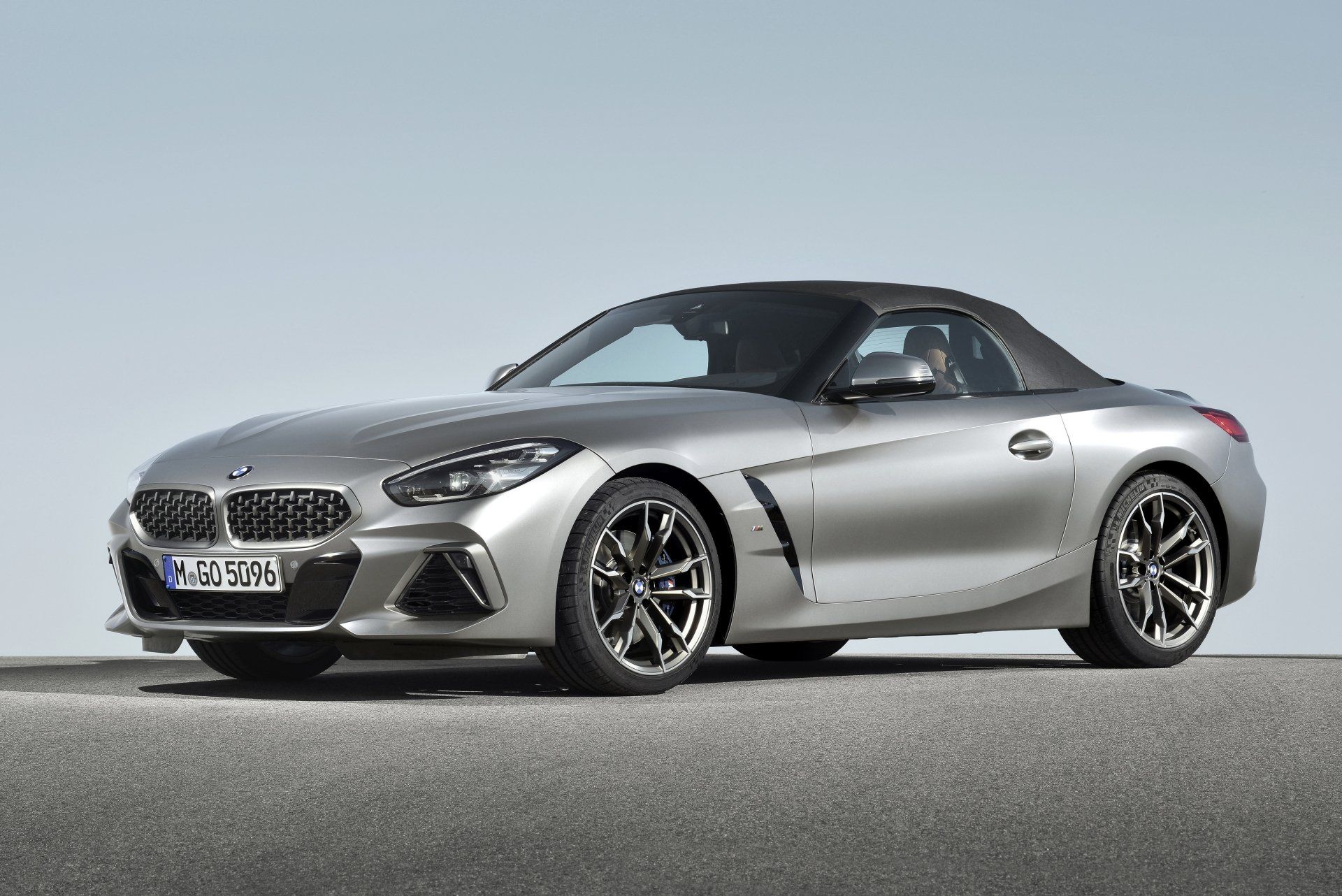 1920x1282 BMW Z4 Silver Edition