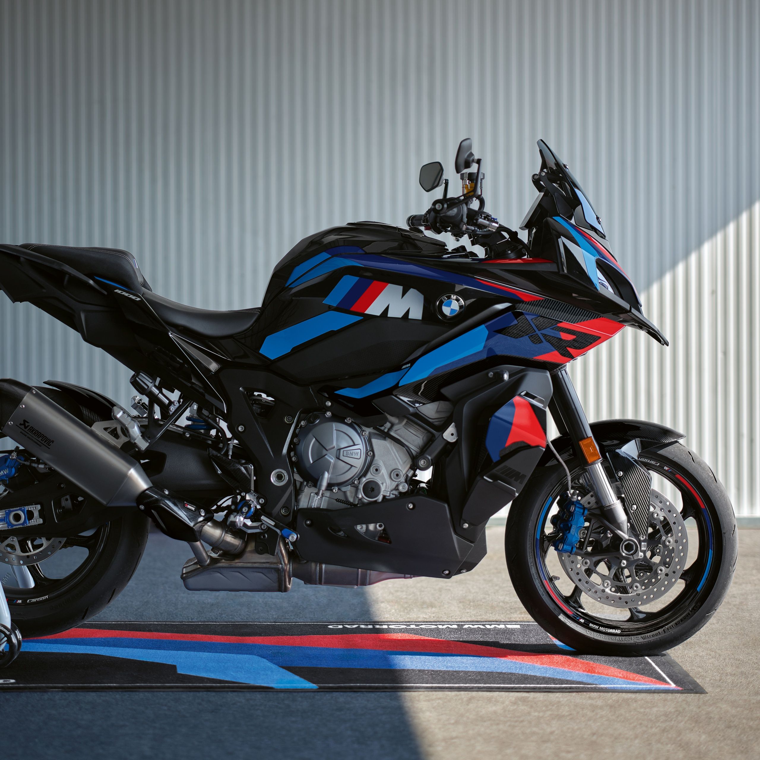 2560x2560 BMW M 1000 XR Wallpaper 4K, M Package, 5K, 8K