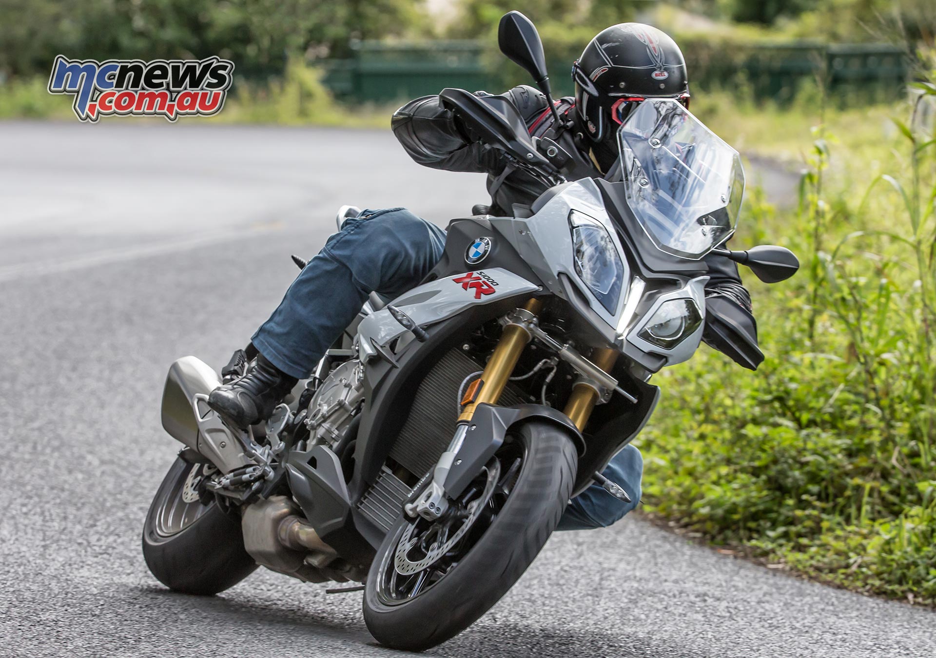 1920x1350 BMW S 1000 XR Review