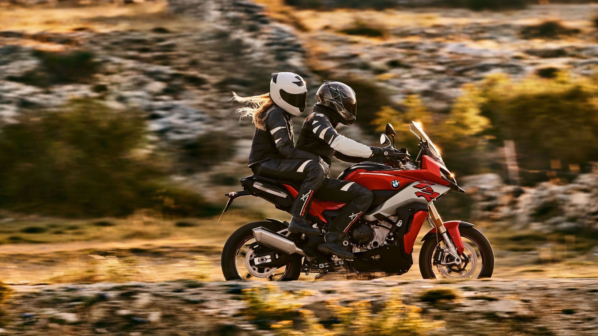 1920x1080 Couple on a BMW S 1000 XR, 2020 Desktop wallpaper 1920x1080