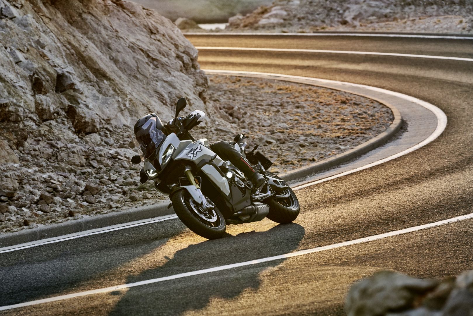 1619x1080 BMW S 1000 XR Specs, Performance & Photo