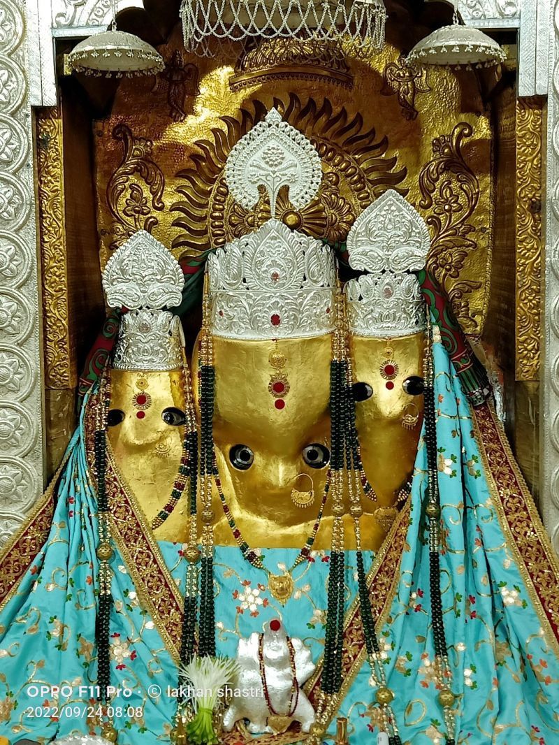 800x1066 Baglamukhi Wallpaper