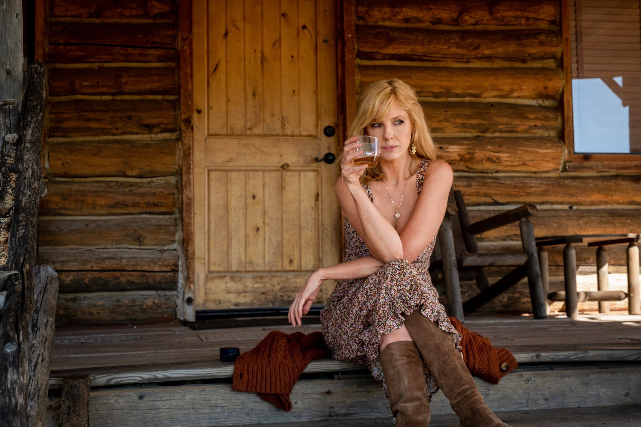 2560x1707 Kelly Reilly Wallpaper