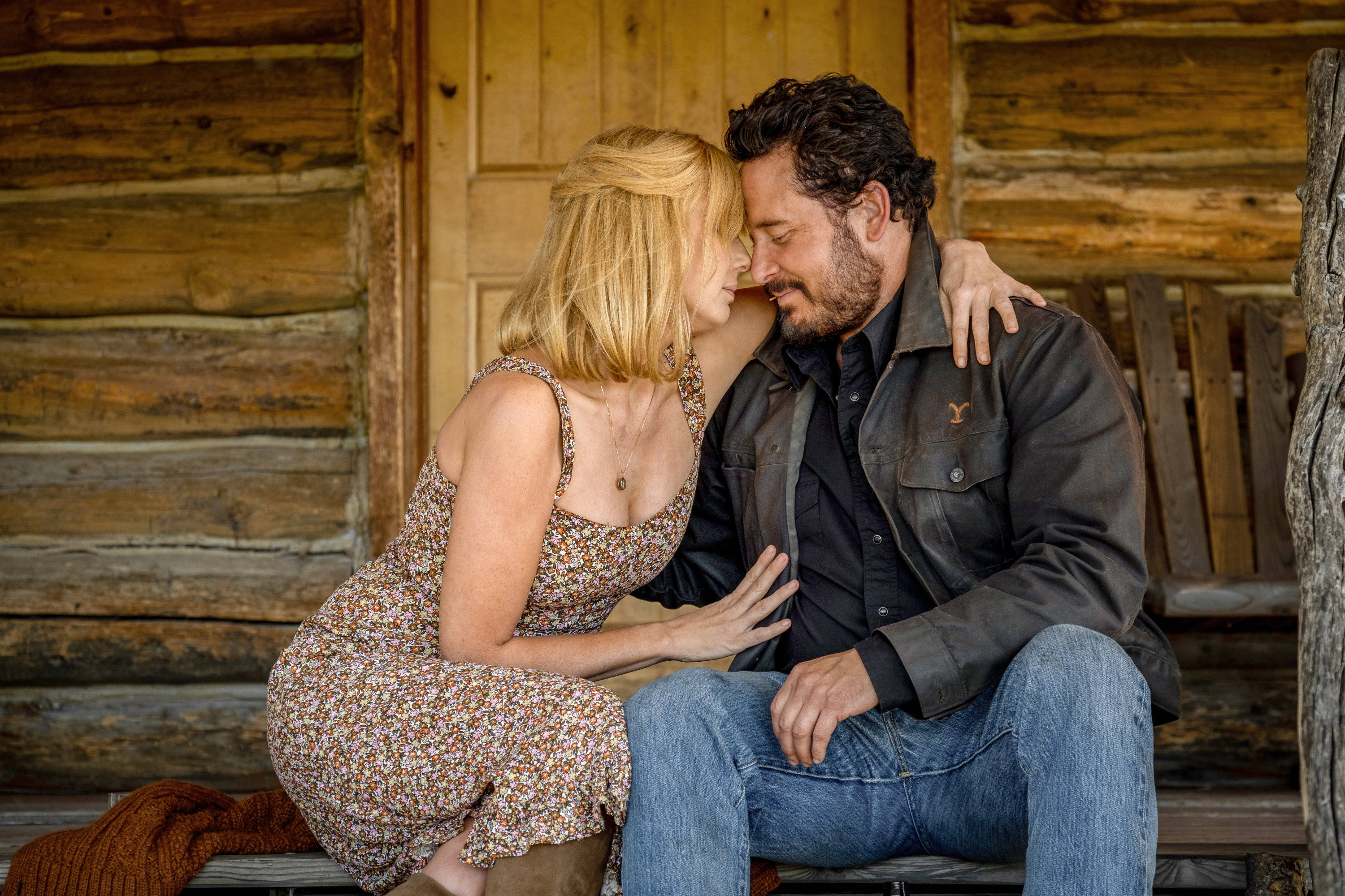 3000x2000 Download Beth Dutton and Rip Wheeler of Yellowstone Show Looking Intensely at Each Other. Wallpaper