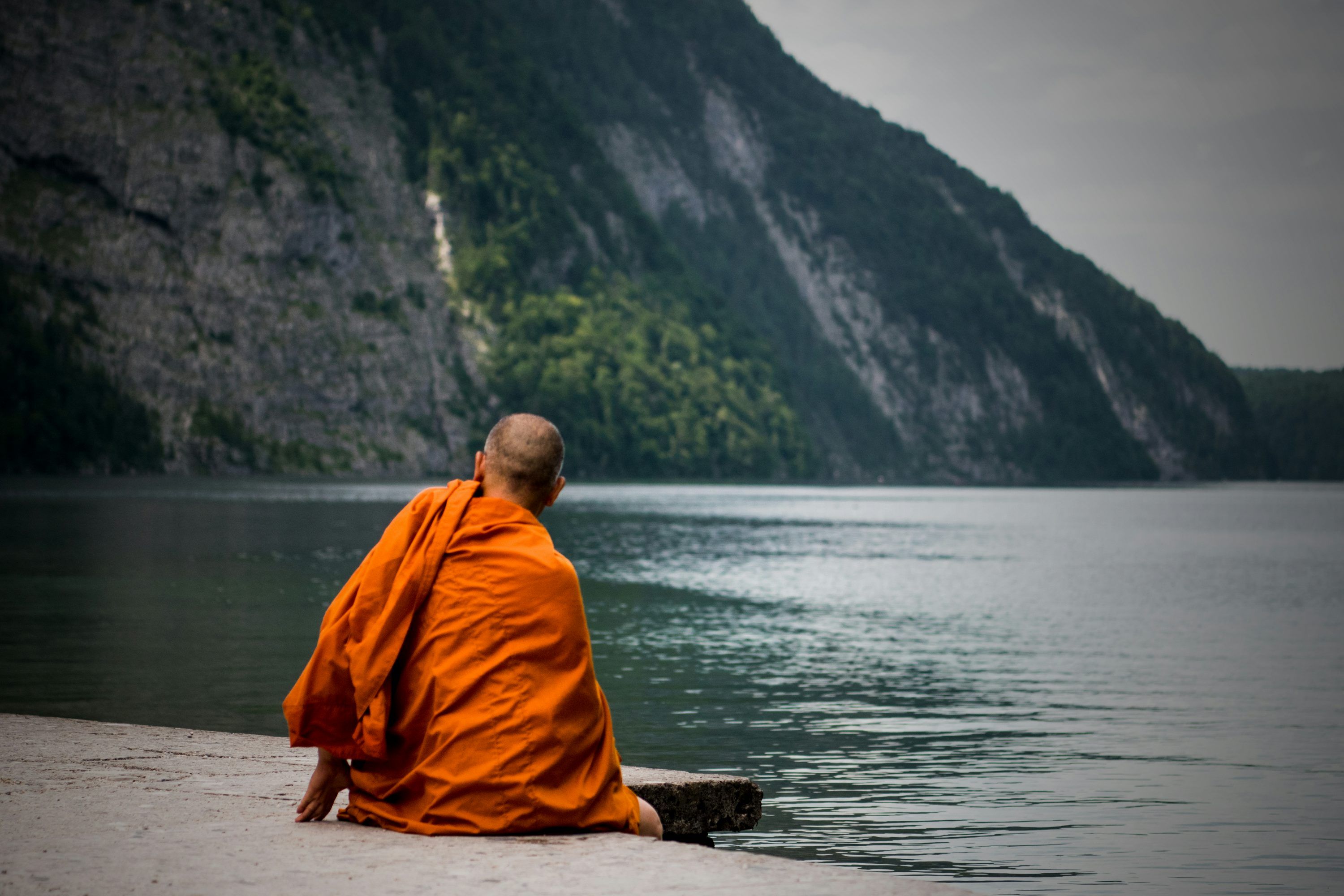 3000x2000 Monk Meditation Picture. Download Free Image