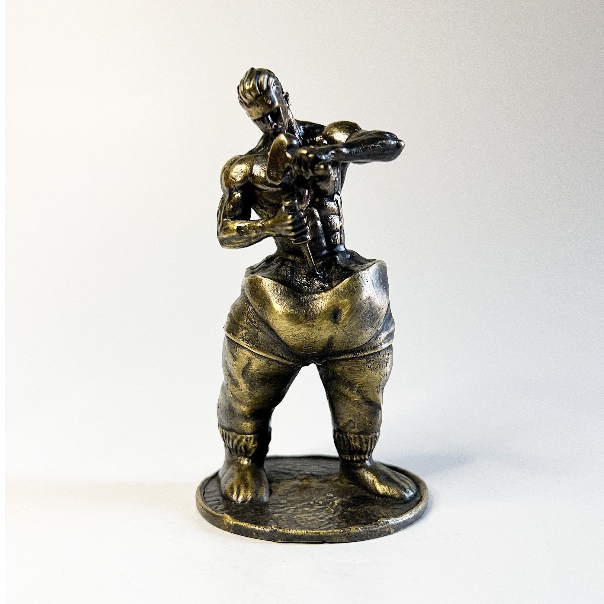 2000x2000 Self Carving Man Statue