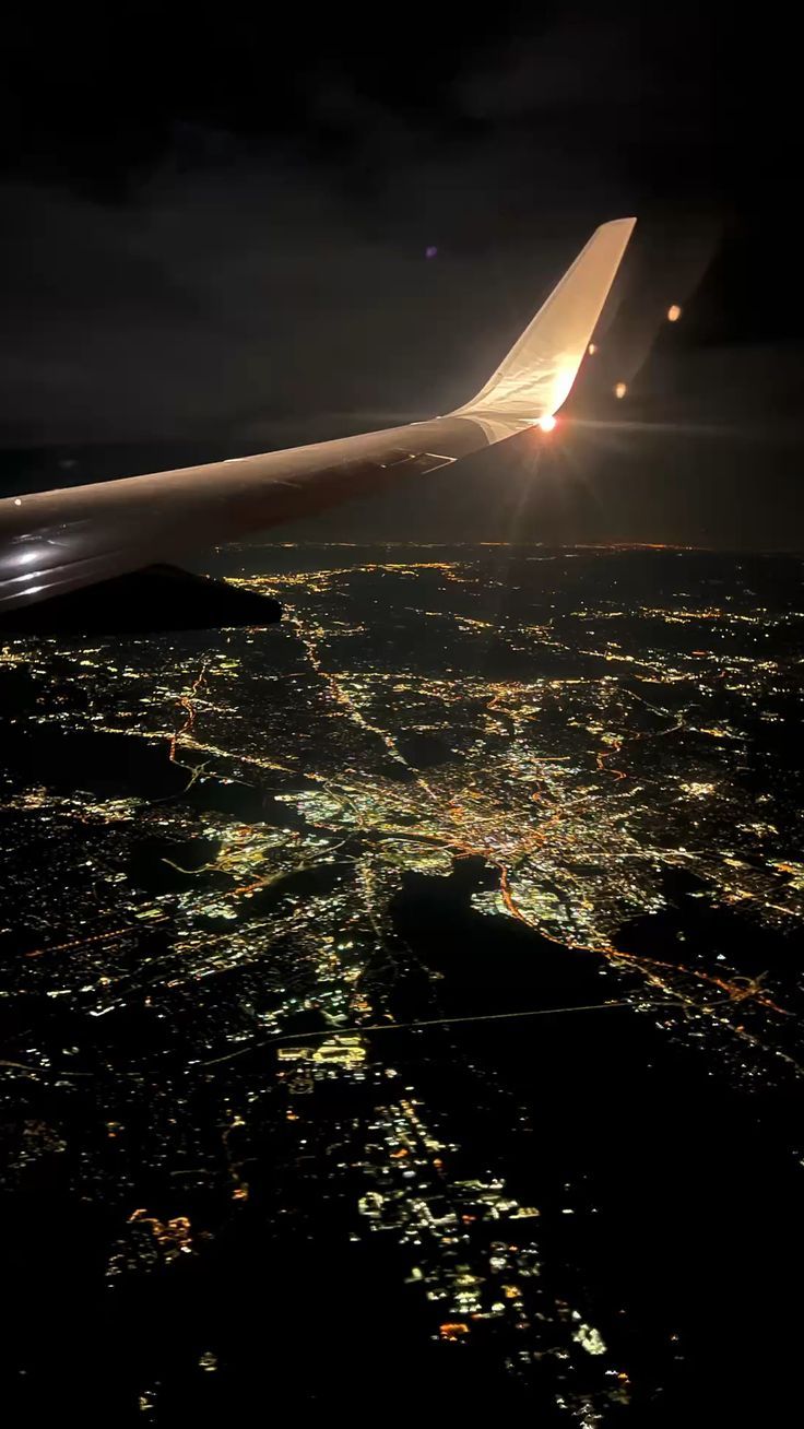 736x1308 my night flight view :')
