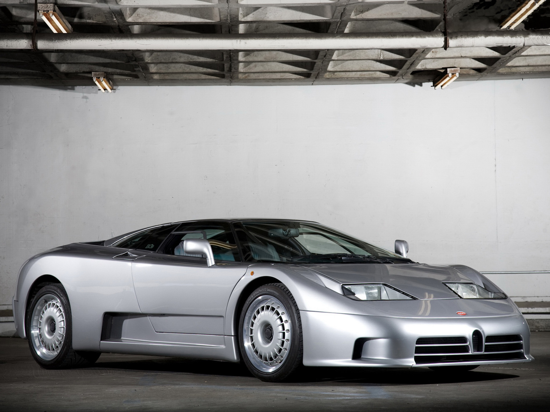 1920x1440 Bugatti EB 110 Wallpaper
