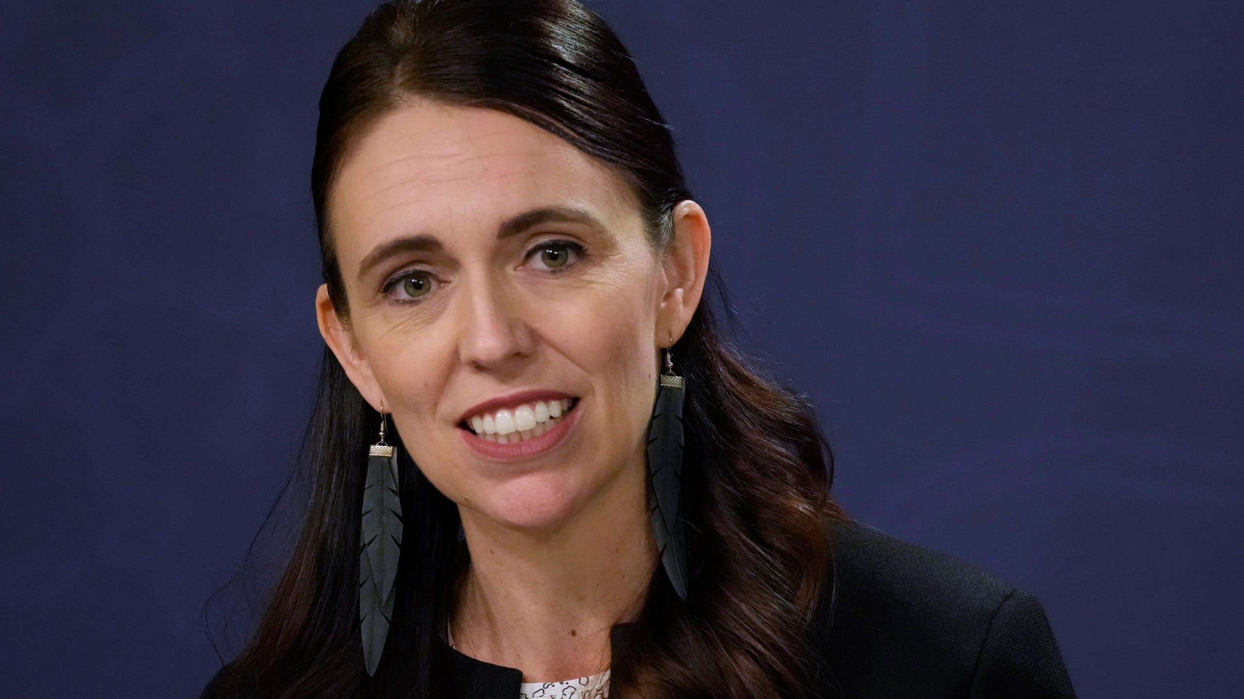 2560x1440 Jacinda Ardern given a top New Zealand honor for her service during shooting, pandemic