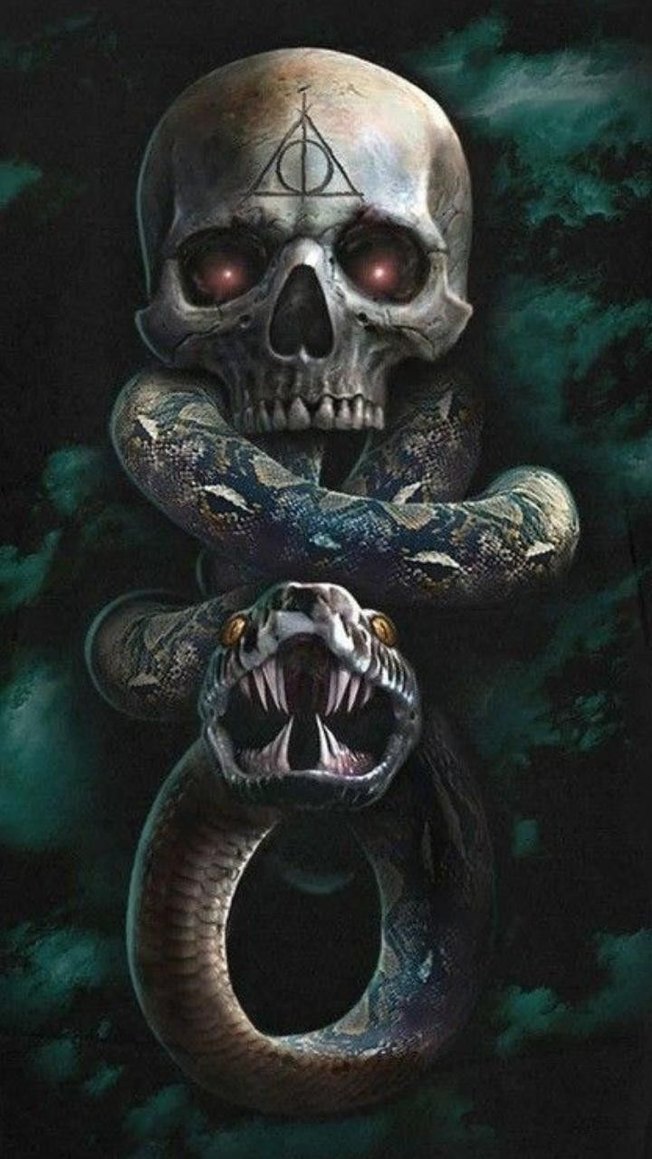 720x1280 Slytherin dark mark wallpaper. Voldemort skull, Voldemort tattoo design, Harry potter wallpaper