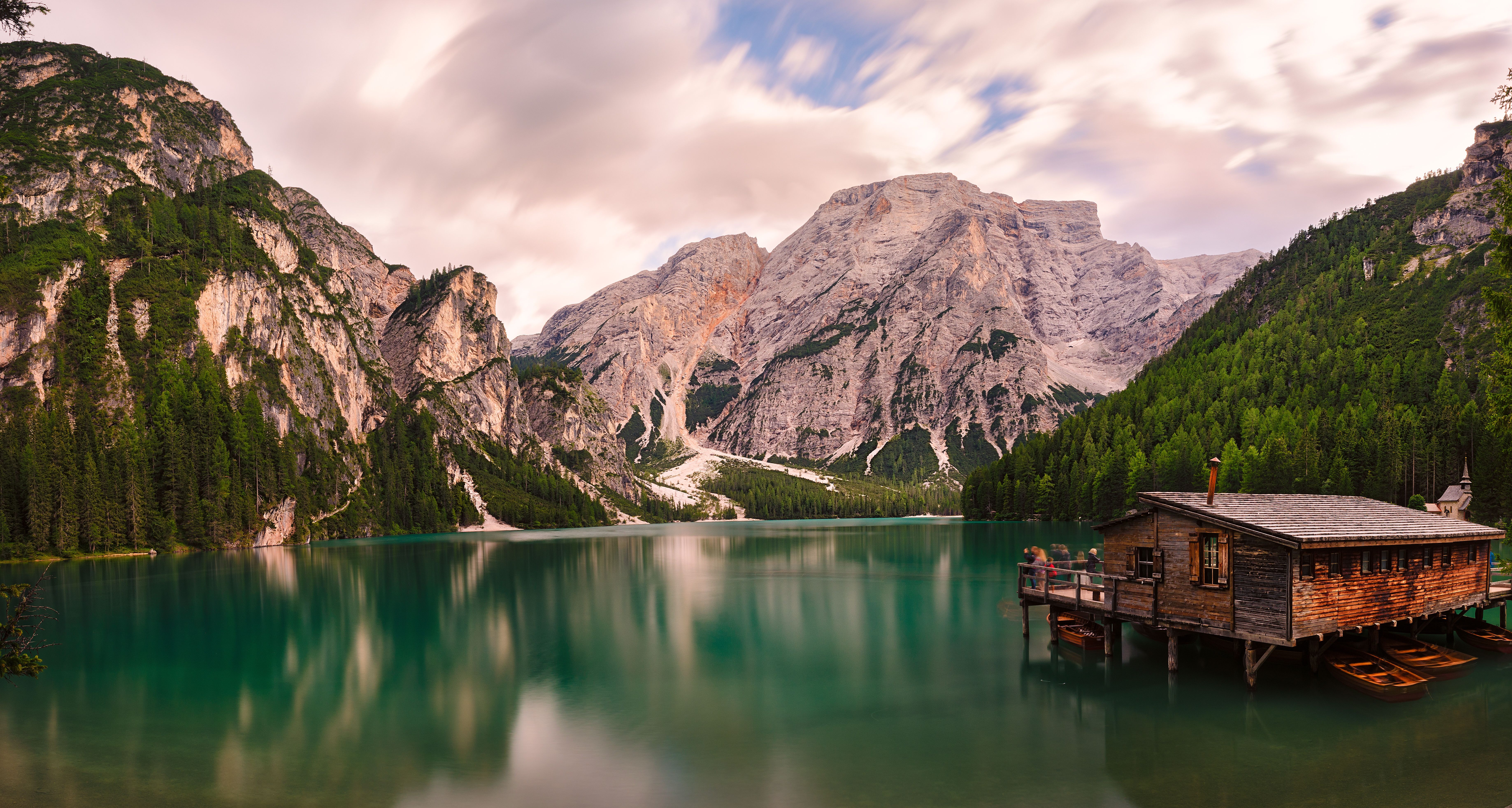 7349x3928 Alpine Lakehouse