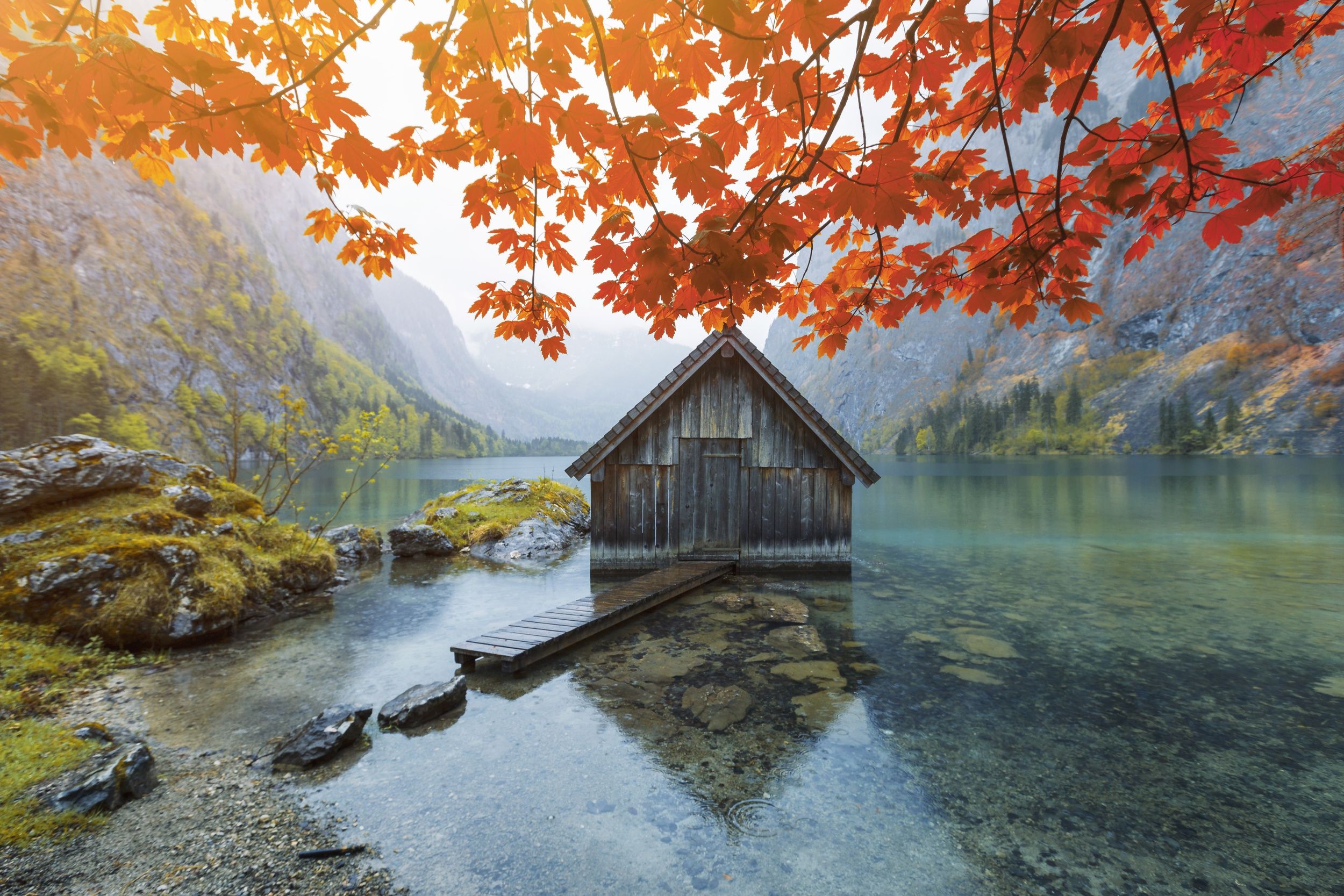 2500x1667 Autumn Lake House Wallpaper