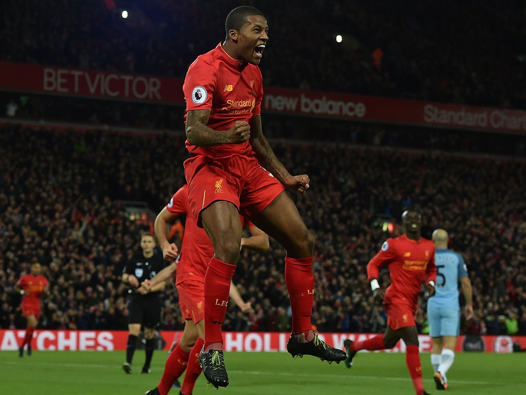2048x1536 Liverpool vs Manchester City match report: Gigi Wijnaldum secures crucial victory against limp and lifeless City