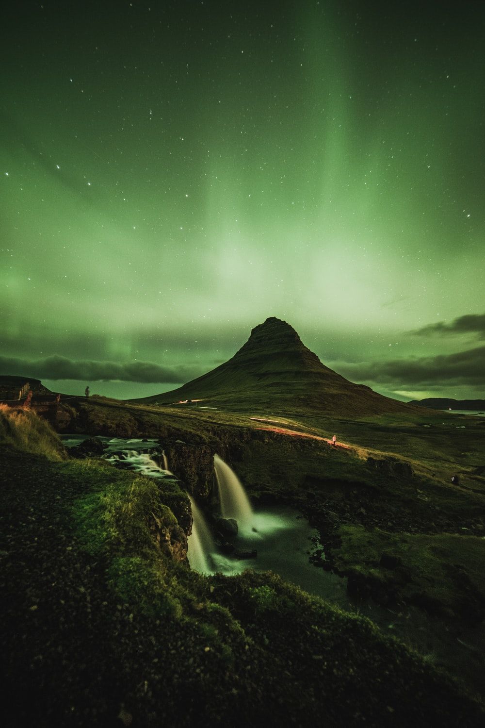 1000x1500 Green Sky Wallpaper