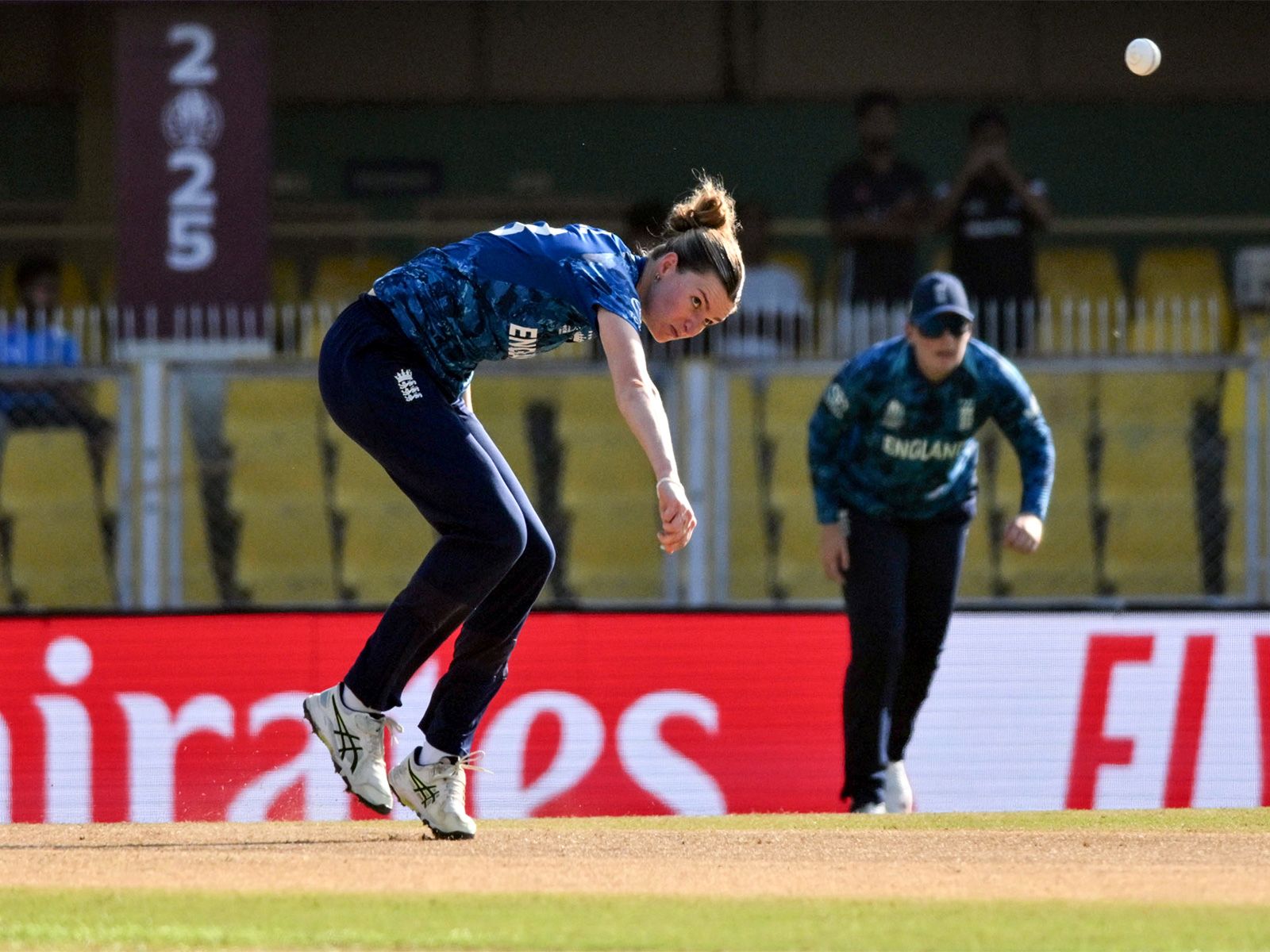 1600x1200 Once In A Career Opportunity: England's Lauren Bell Expresses Excitement For Women's T20 WC