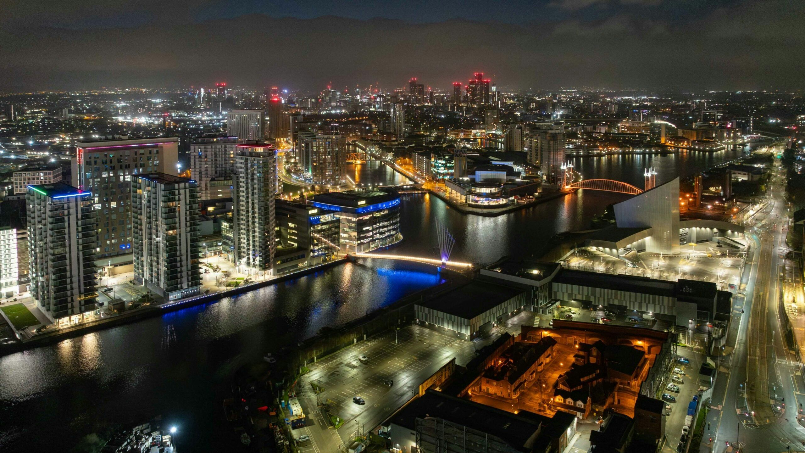 2560x1440 Visiting Manchester? Here's The Best Hotels, Restaurants And Bars To Visit