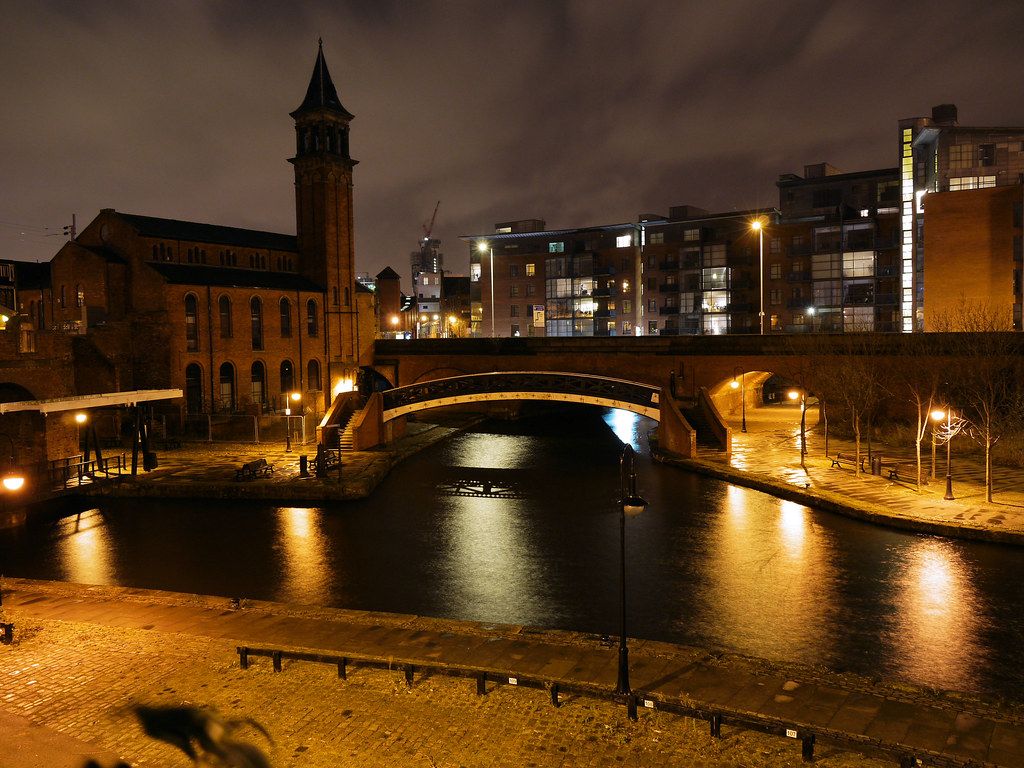 1024x768 Manchester Canal Scene at Night. Bridgewater Canal basin ne