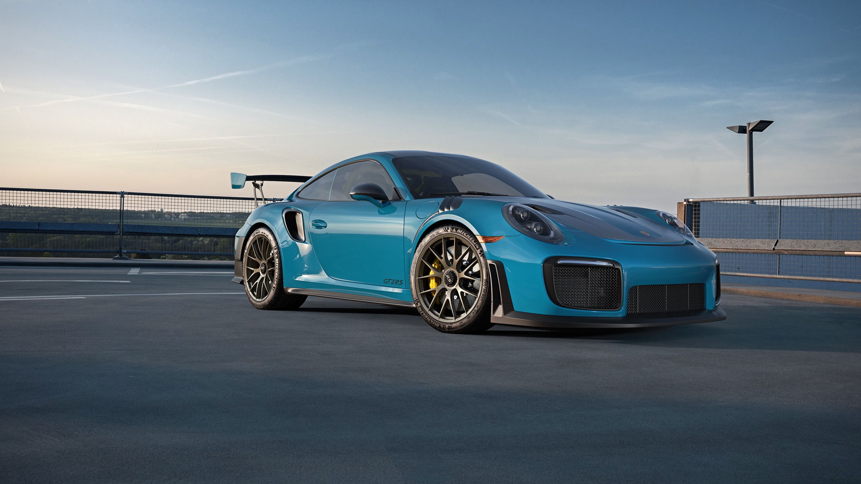 2800x1575 Download Car Porsche Porsche 911 Vehicle Porsche 911 GT2 HD Wallpaper