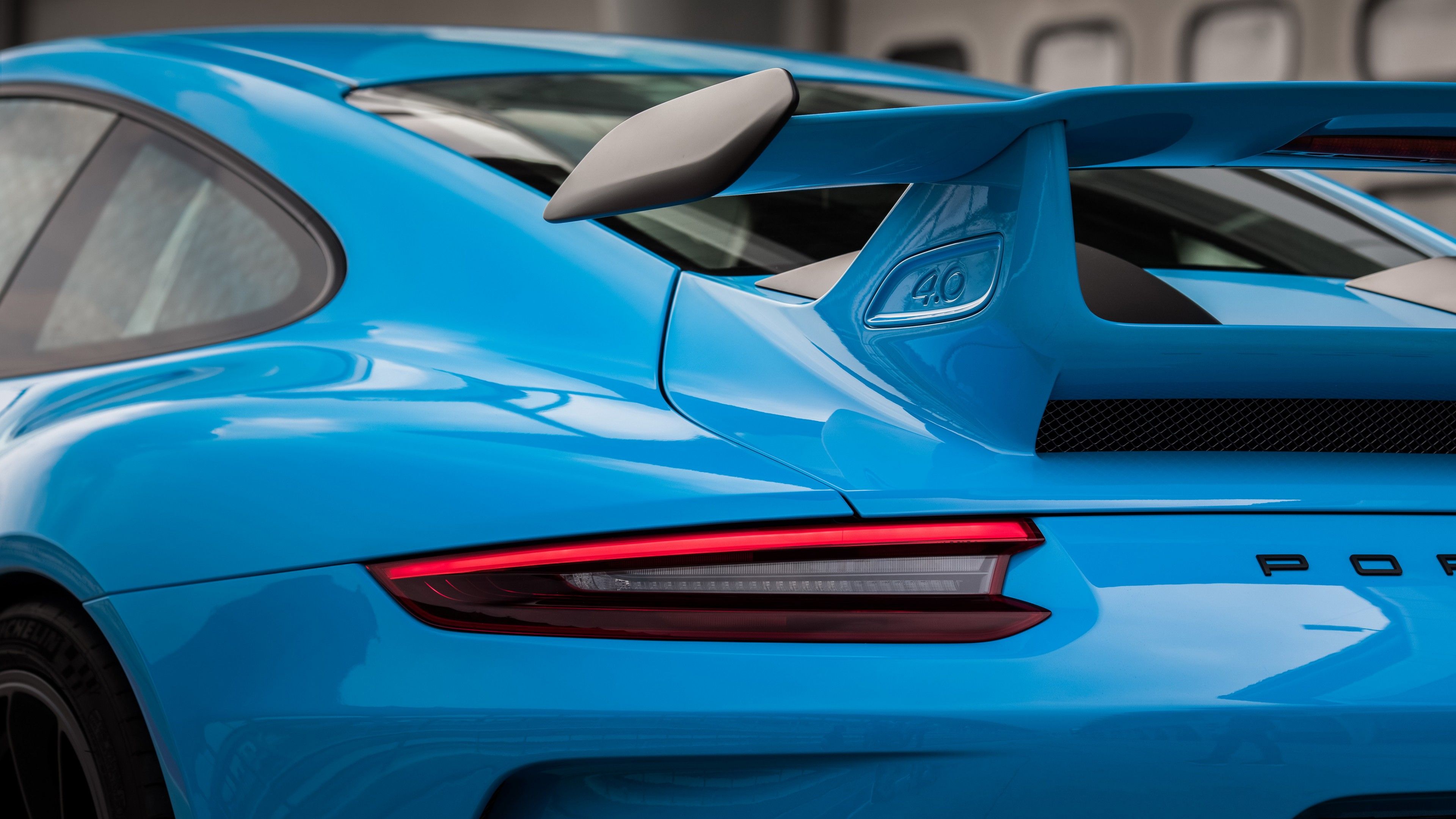 3840x2160 Miami Blue Porsche Wallpaper