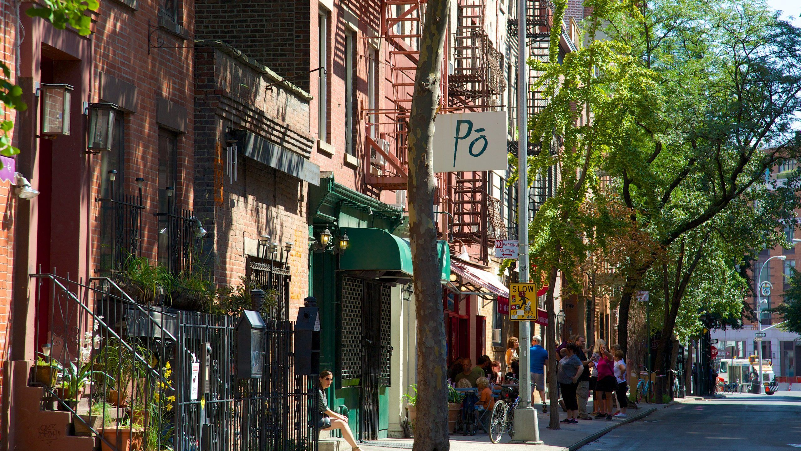 2560x1440 Greenwich Village Wallpaper