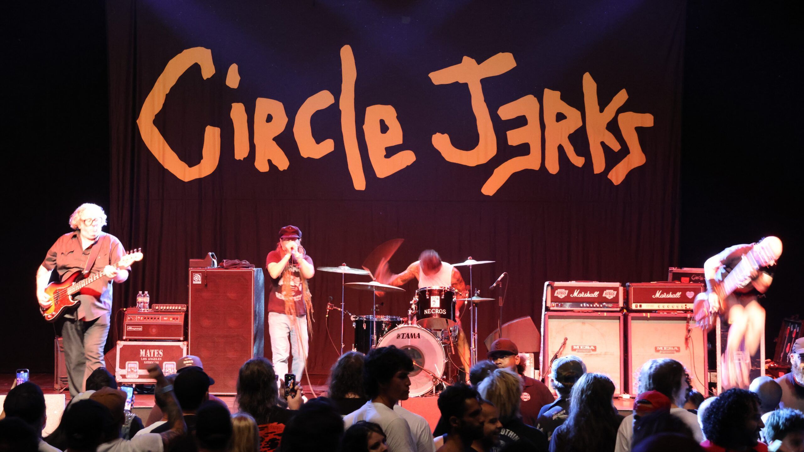 2560x1440 Circle Jerks