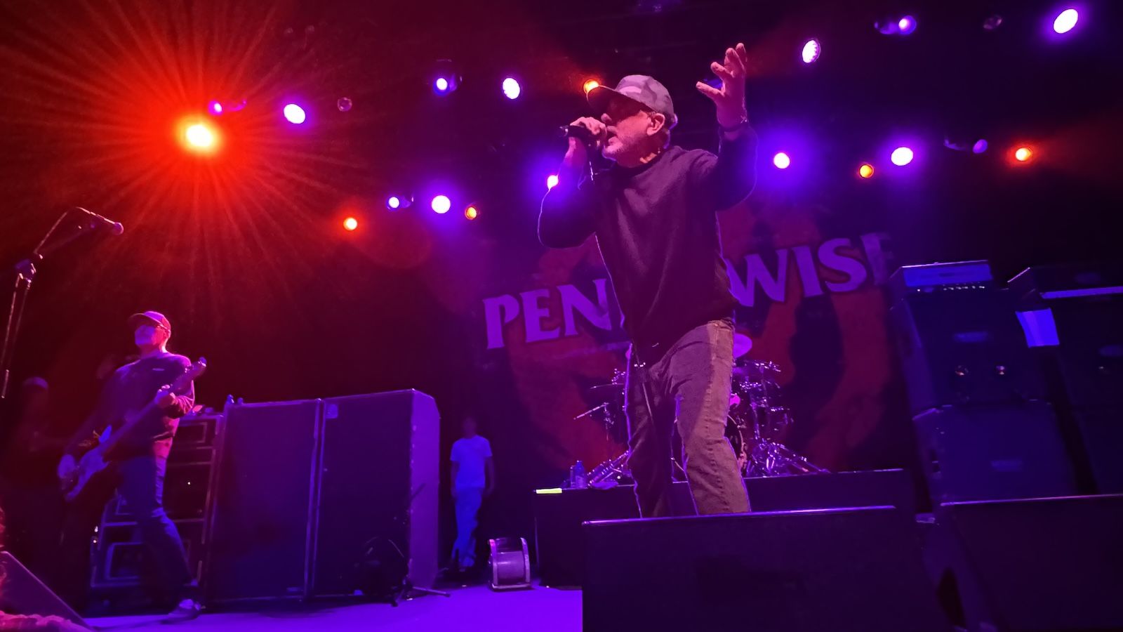1600x900 Chaos and Community: Pennywise and Circle Jerks Storm The Fillmore