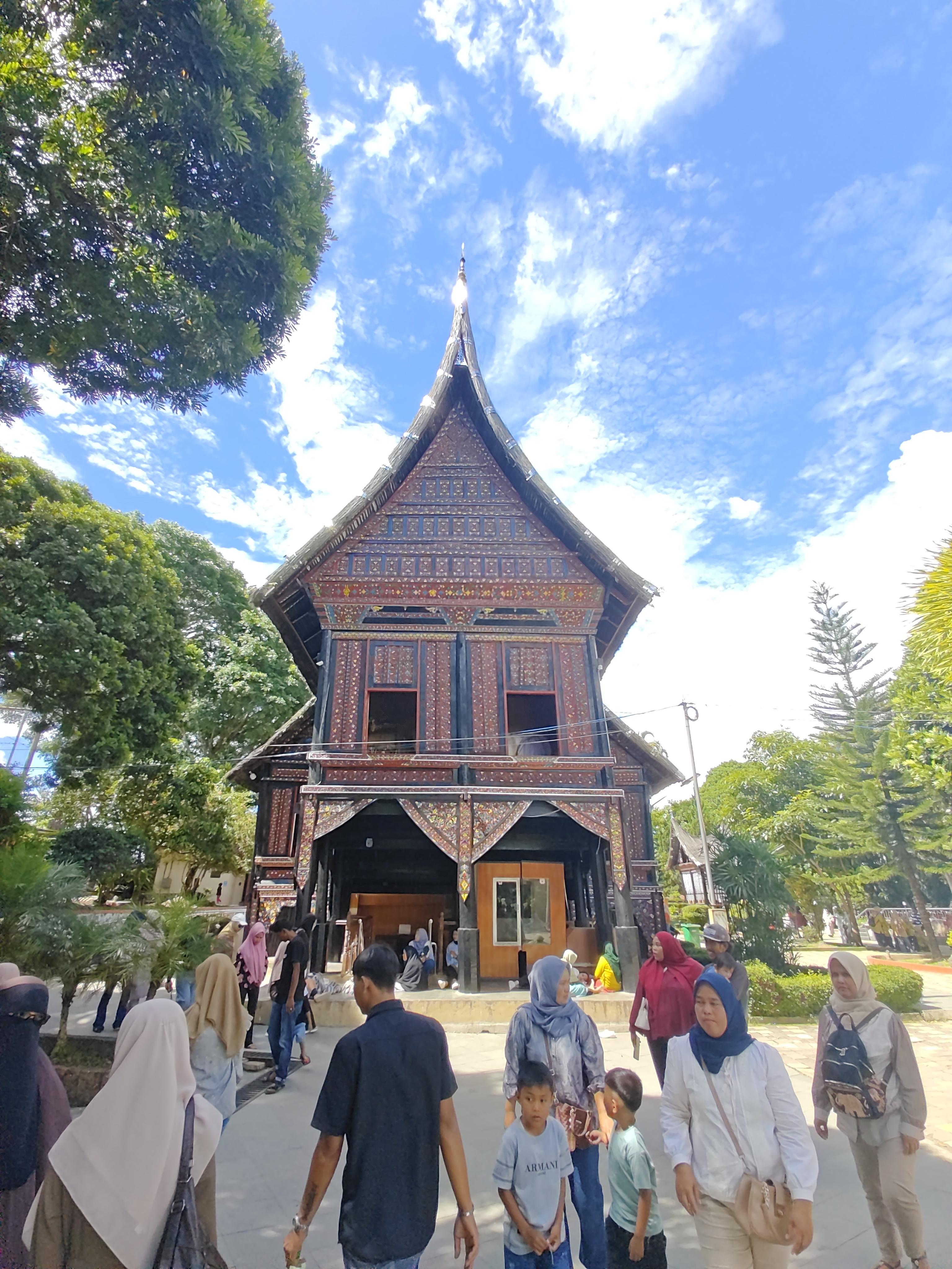 3072x4096 Padang, Bukittinggi, West Sumatra, Indonesia