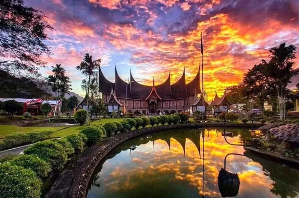 1200x797 Mengenal Arsitektur Minangkabau, Jadi Proyek Tradisional yang Melegenda di Sumatera Barat Warisan Nenek Moyang