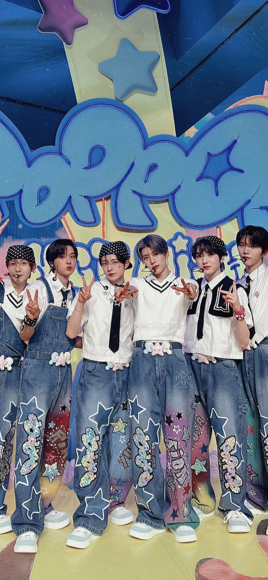886x1920 Kpop Locks