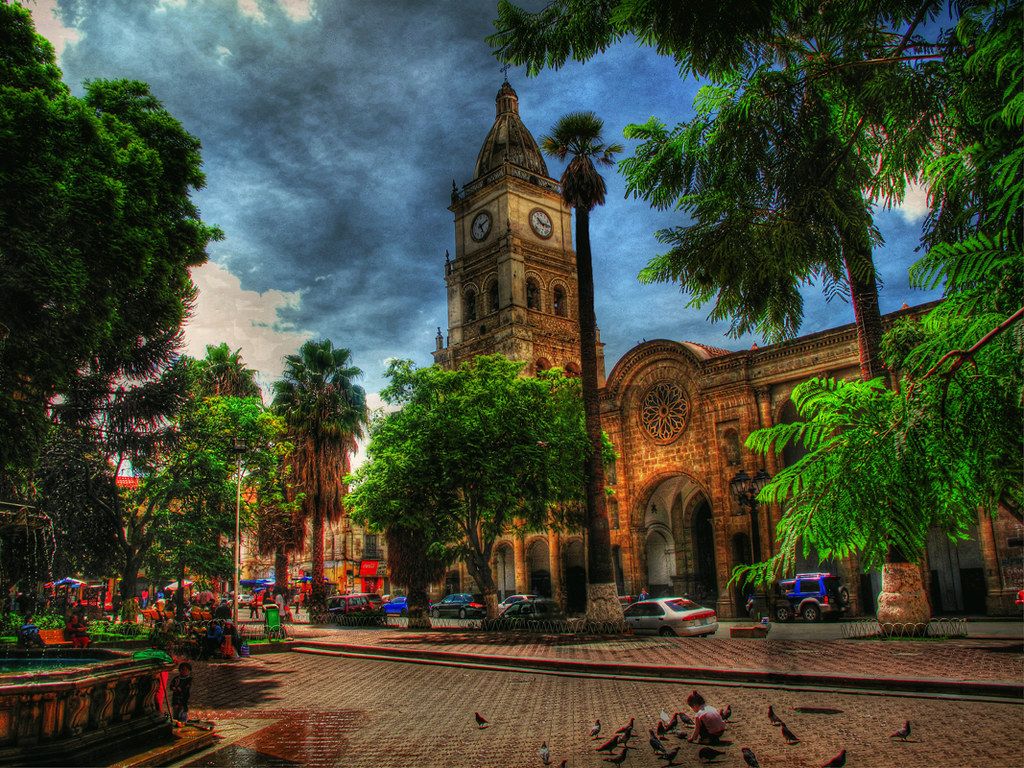 1024x768 PLAZA 14 DE SEPTIEMBRE COCHABAMBA BOLIVIA. Thanks in advanc