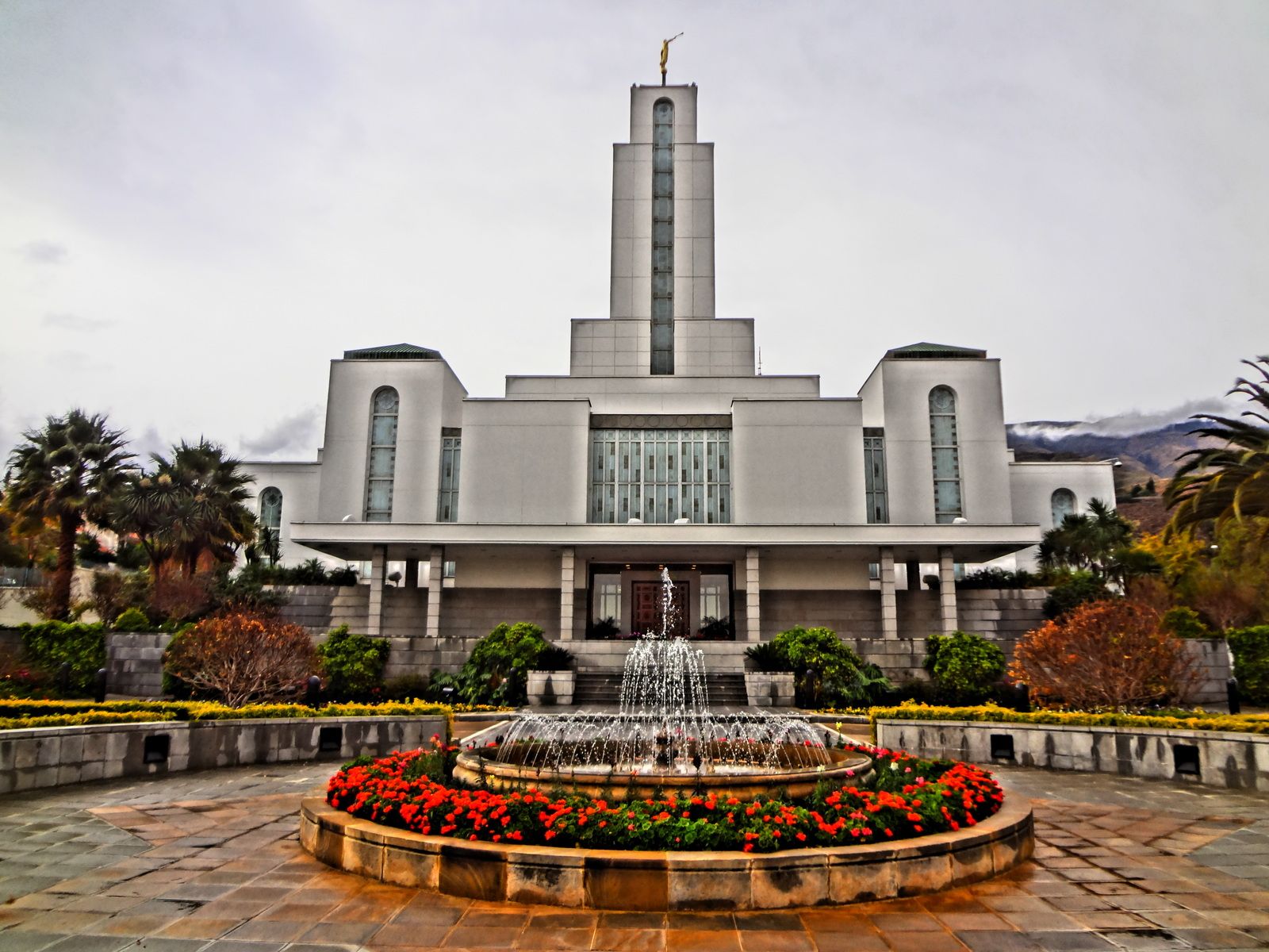 1600x1200 Cochabamba Bolivia Temple Photograph Gallery
