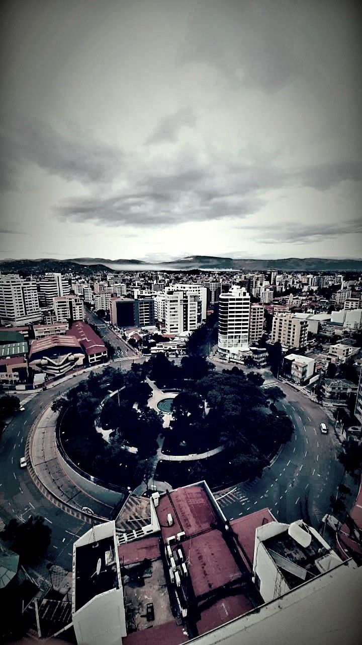 720x1280 Plaza Quintanilla