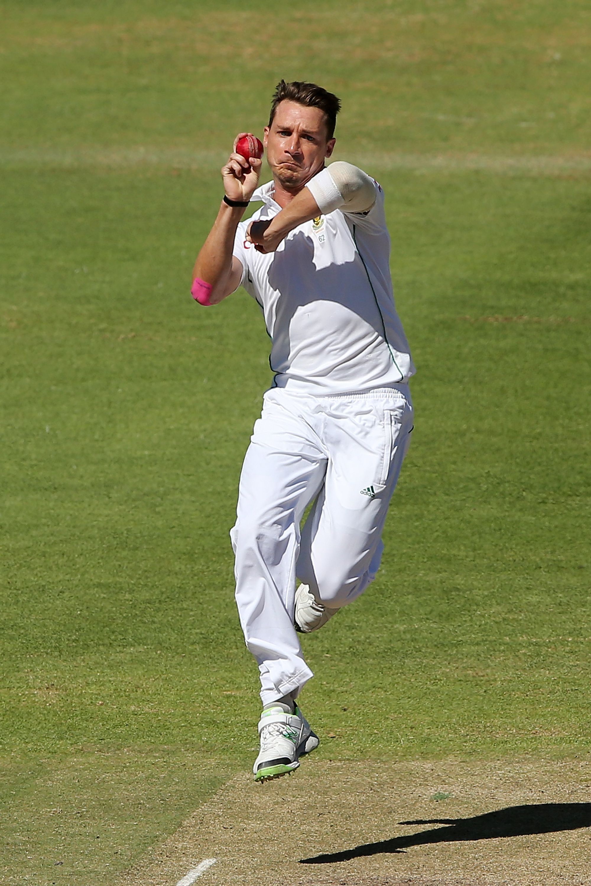 2000x3000 Cricket Bowler Wallpaper