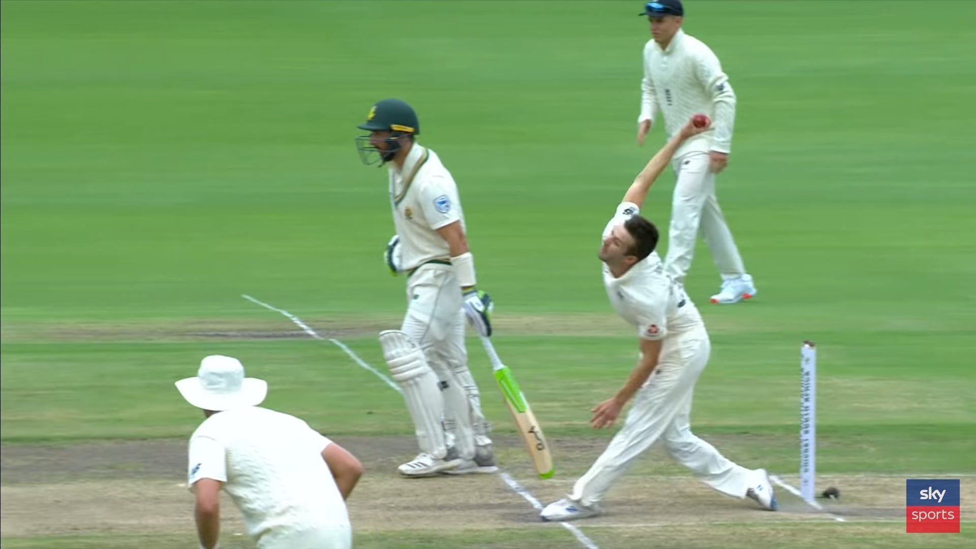 1920x1080 Fast Bowling Technique Example: Mark Woods today, with a phenomenal Speedbolt position. This is what you need to aim for if you want to bowl faster!
