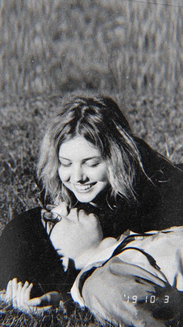 720x1280 cassie #sid #skins #skinsuk #lockscreen #wallpaper #aesthetic. Sid and cassie, Cassie skins, Cassie ainsworth