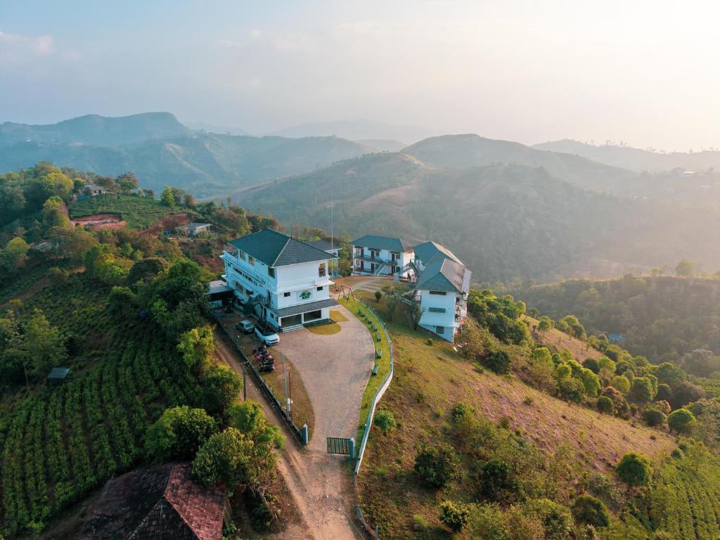 1024x768 Abad Silver Mist, Vagamon (updated prices 2027)