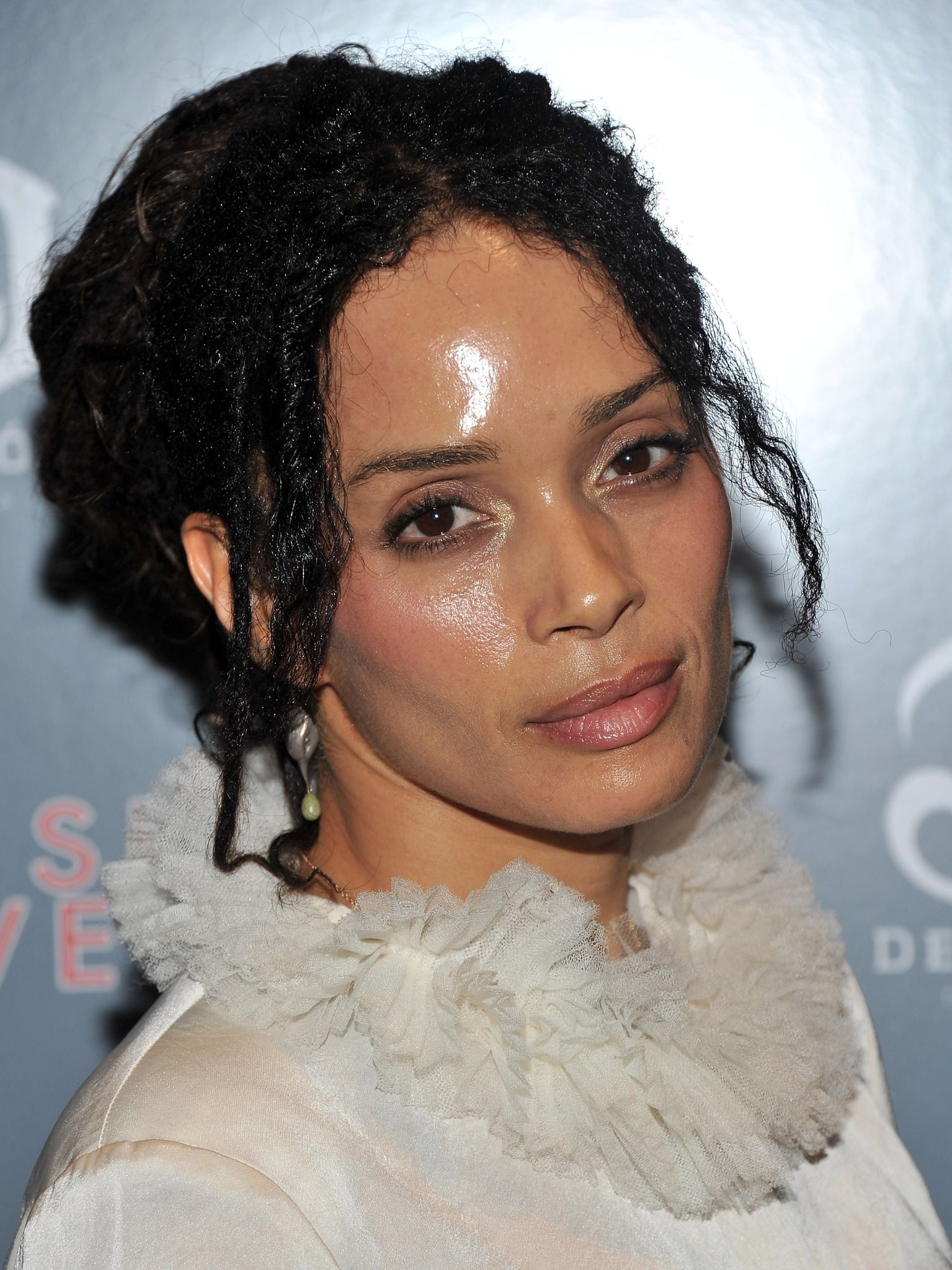 1535x2048 Lisa Bonet