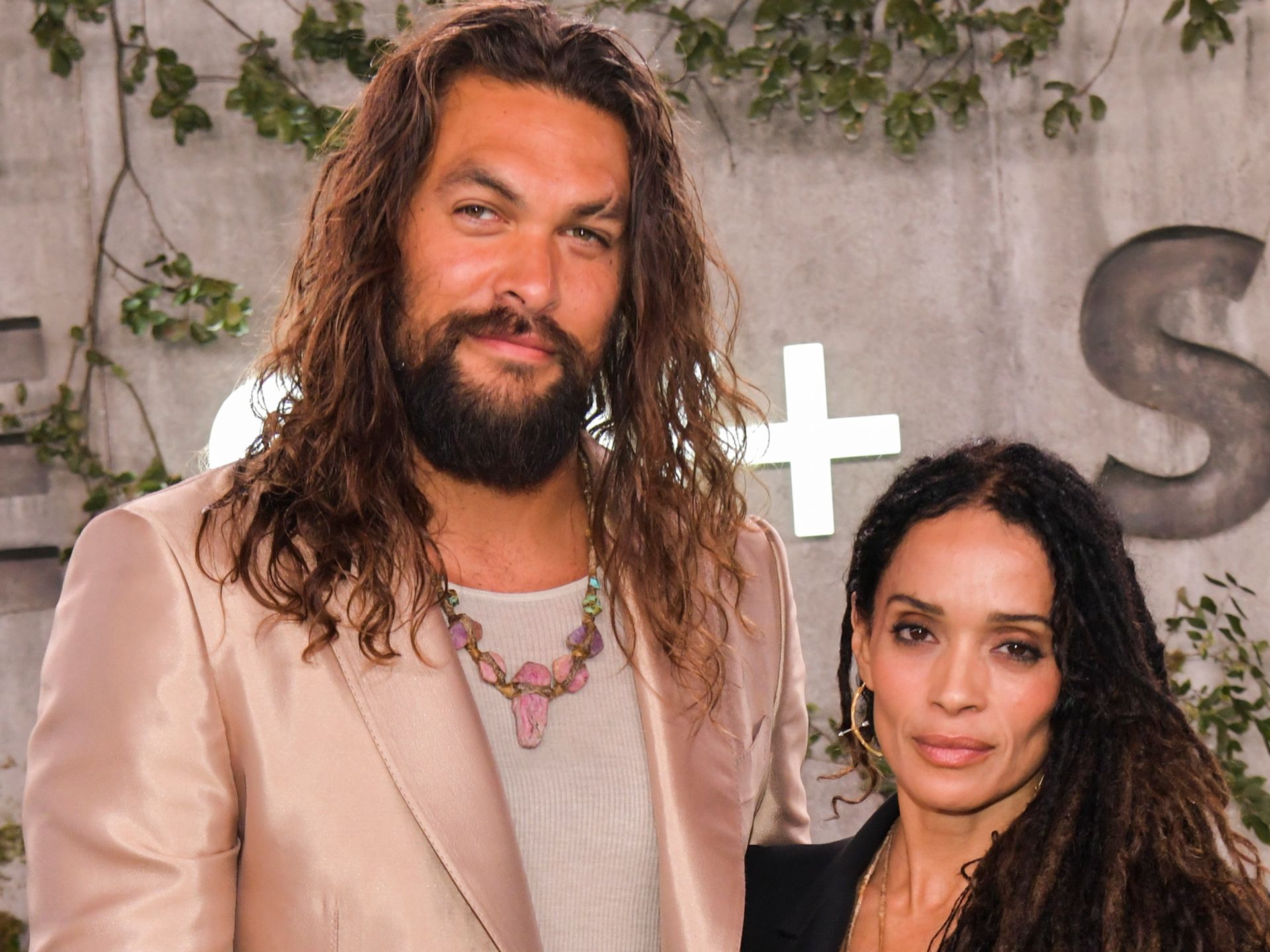 1920x1440 Jason Momoa and Lisa Bonet reunite years after divorce for daughter Lola's graduation