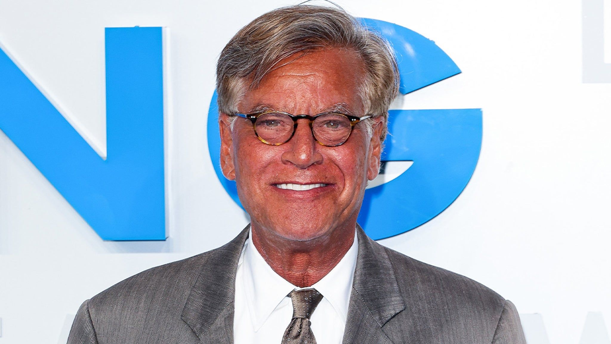 2048x1152 Aaron Sorkin's New Tan Steals the Show at 'The Social Reckoning' Premiere