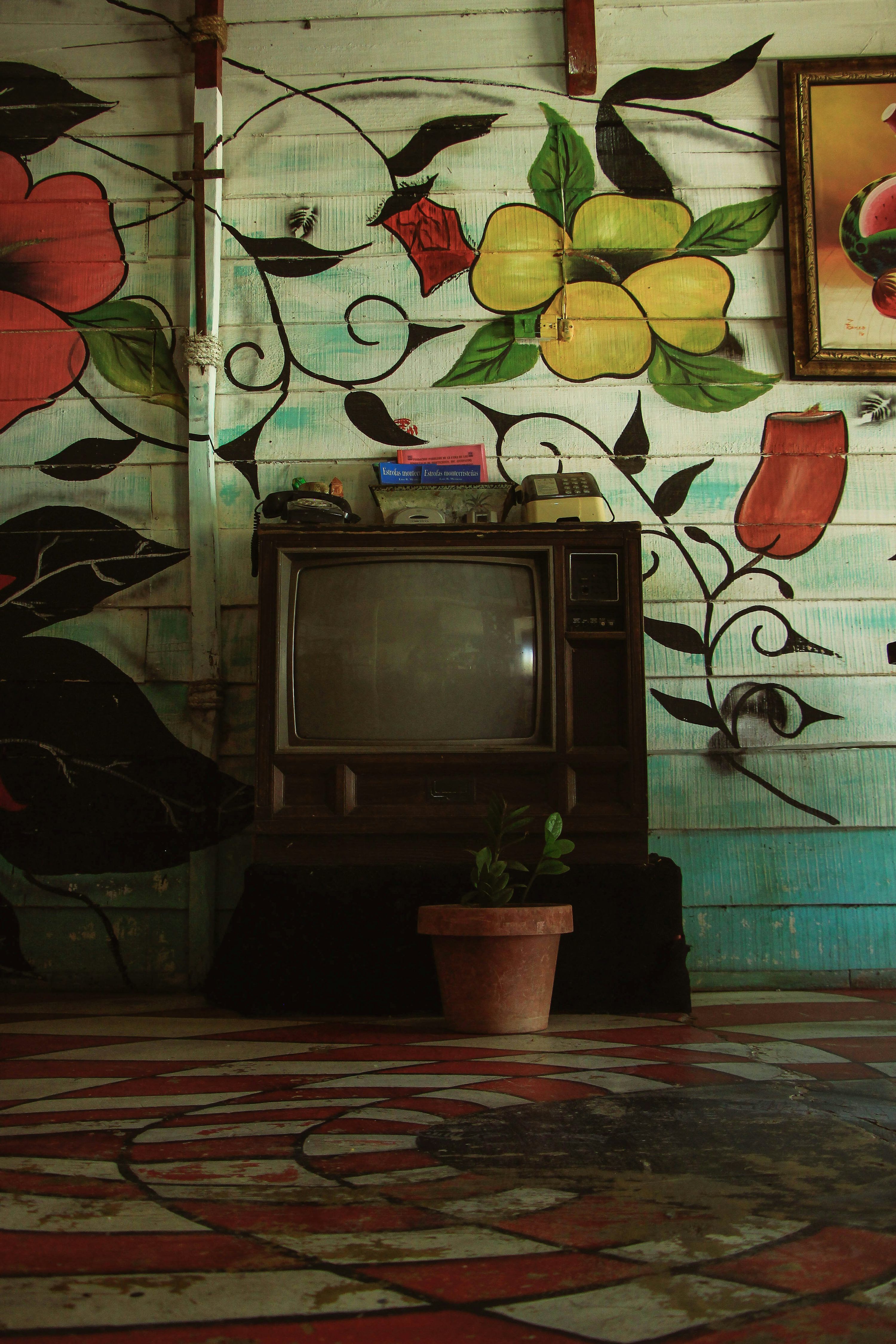 3000x4500 Trap House Picture. Download Free Image