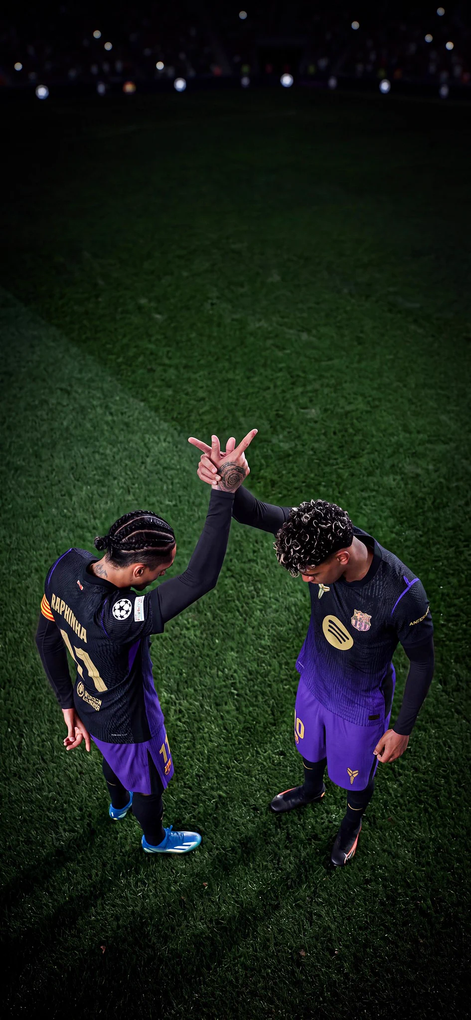 945x2048 Football Wallpaper on X: └