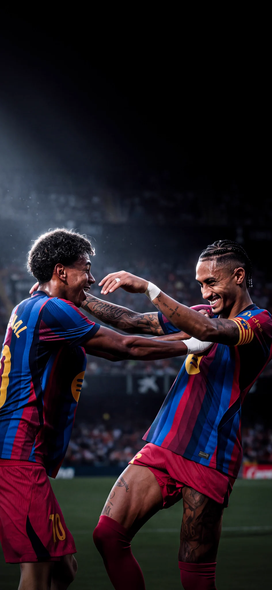 945x2048 Football Wallpaper on X: └