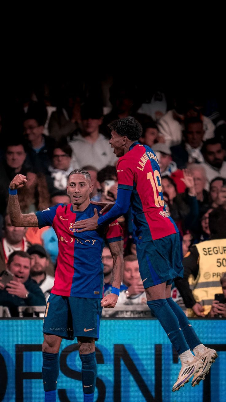 736x1308 Lamine Yamal & Raphinha ❤️