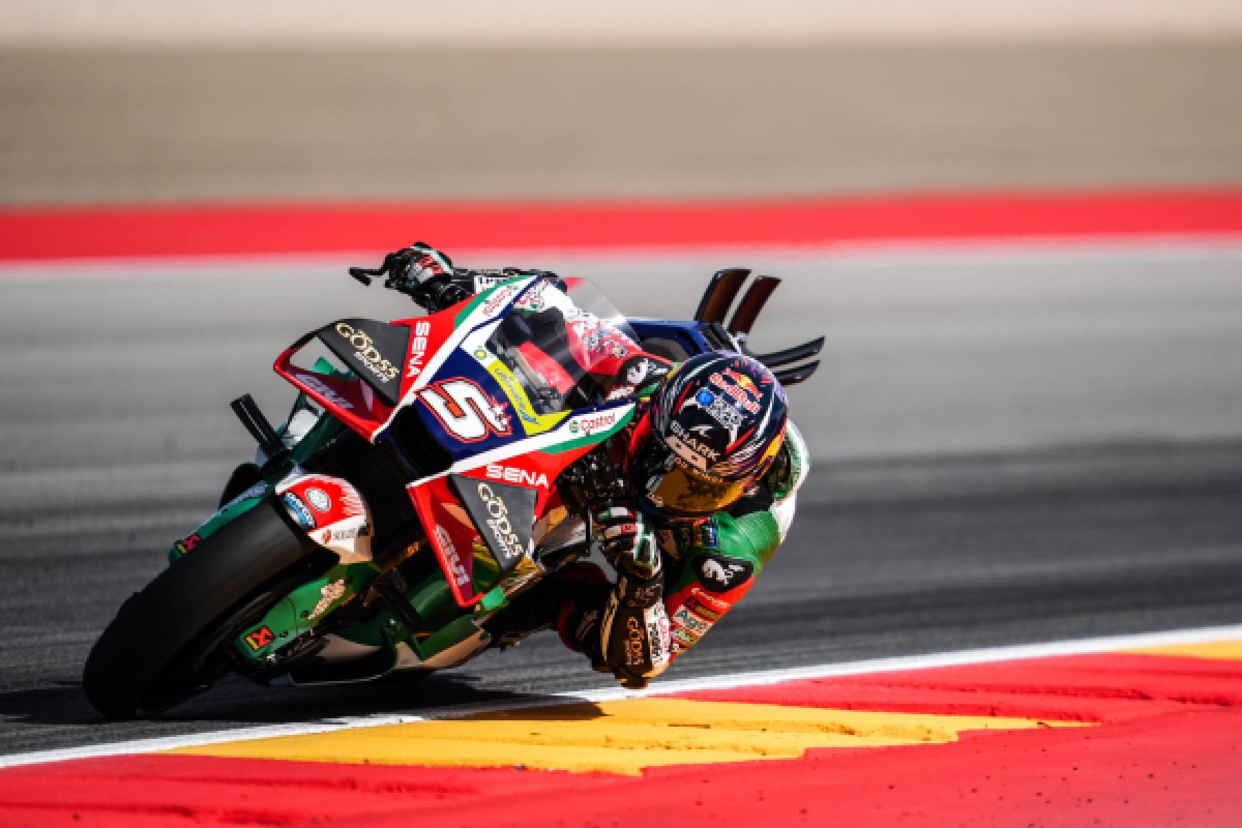1800x1200 Zarco heads for Q2 in racing return at Aragon