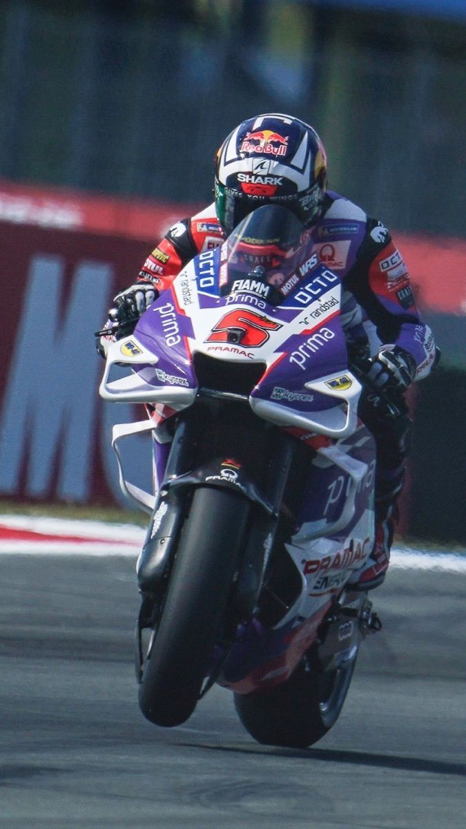 675x1200 Johann Zarco 5