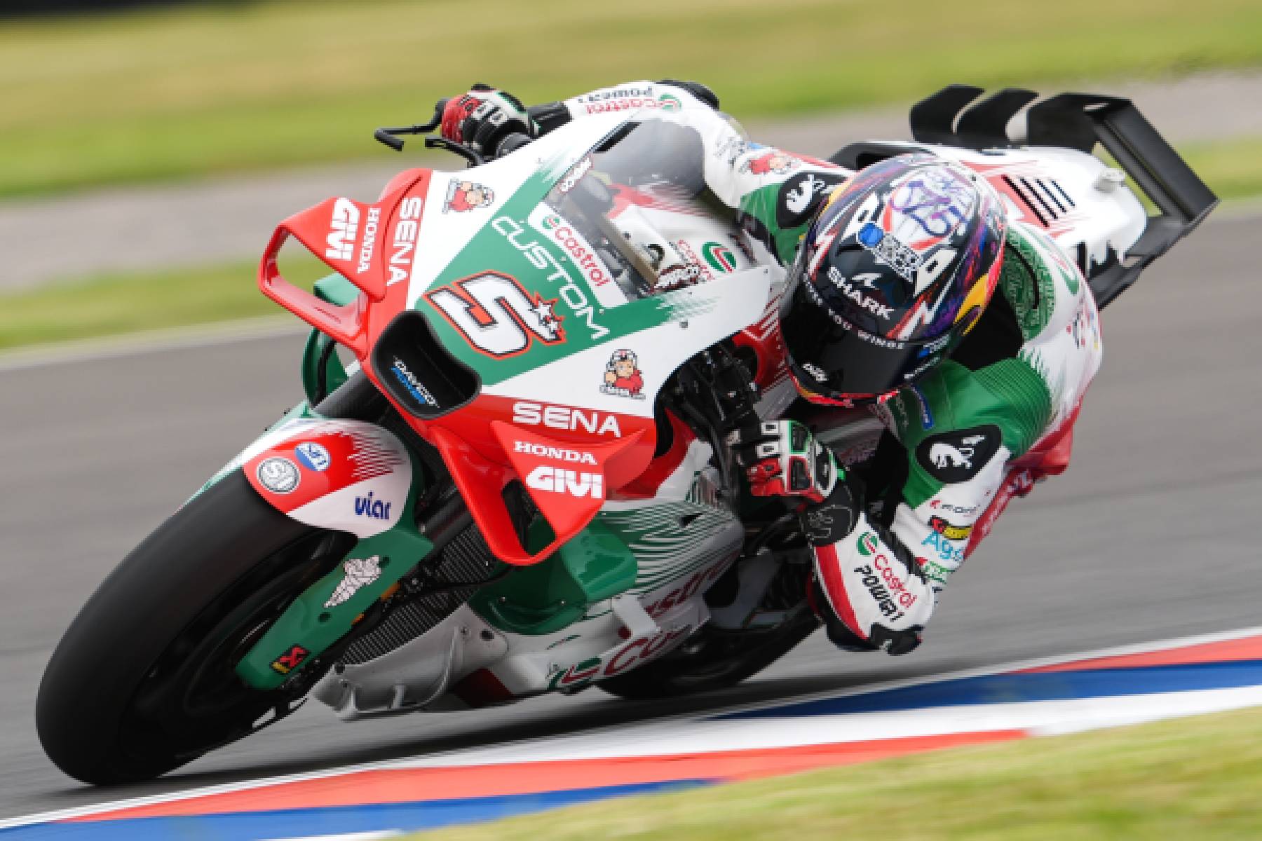 1800x1200 Johann Zarco finishes 7th on Friday, advances
