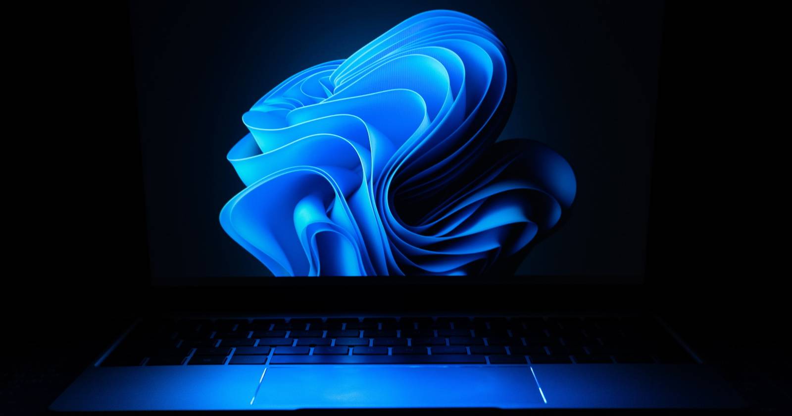 1600x840 Ways to Stop the Background from Automatically Changing on Windows 11