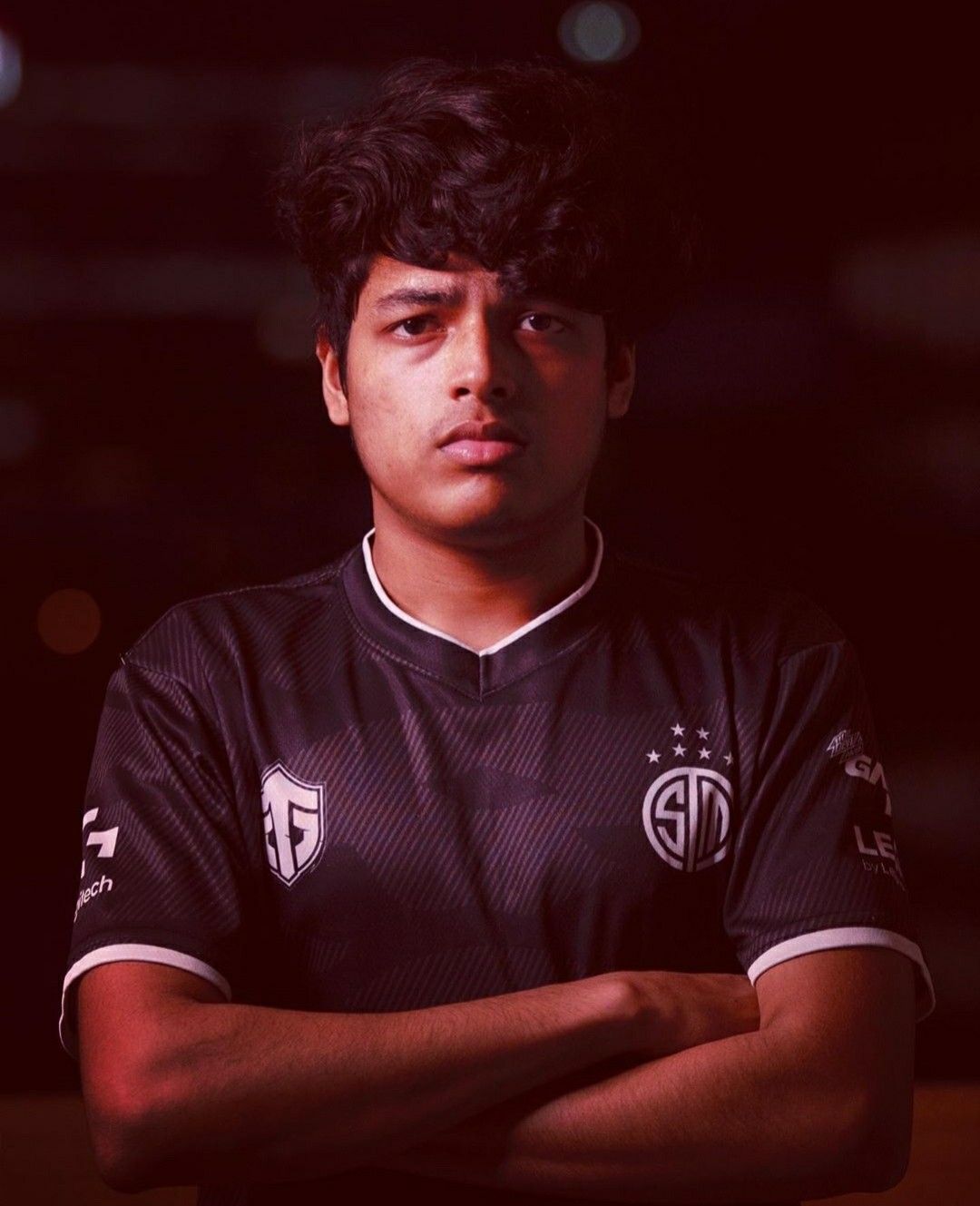1080x1329 Jonathan Gaming Photo