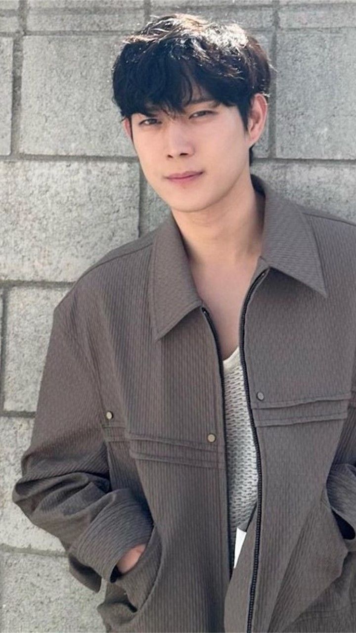 720x1280 Kim Young Dae. Boem tae ha wallpaper, Do yeong the glory, Moon in the day kdrama